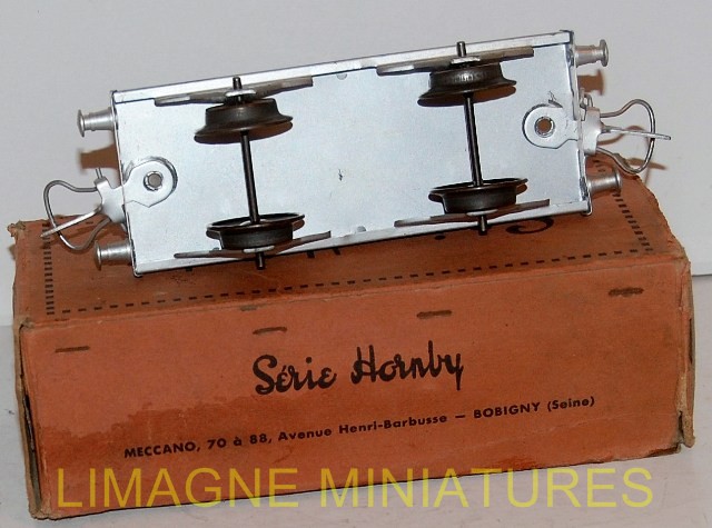 HORNBY WAGON CITERNE ESSO REFERENCE 7100